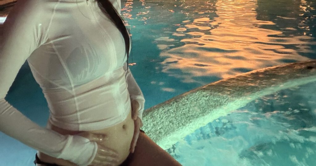 Mantan Idol Girl Group Pamer Benjolan Bayi Kecil Saat Perjalanan Prenatal