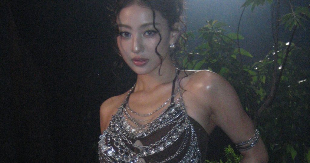 Jihyo TWICE Menarik Perhatian Dengan Pesona dan Kecantikannya yang Unik