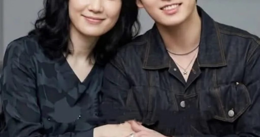 Pengguna yang Mengaku Sebagai Ibu Jungkook BTS Memicu Reaksi Besar-besaran